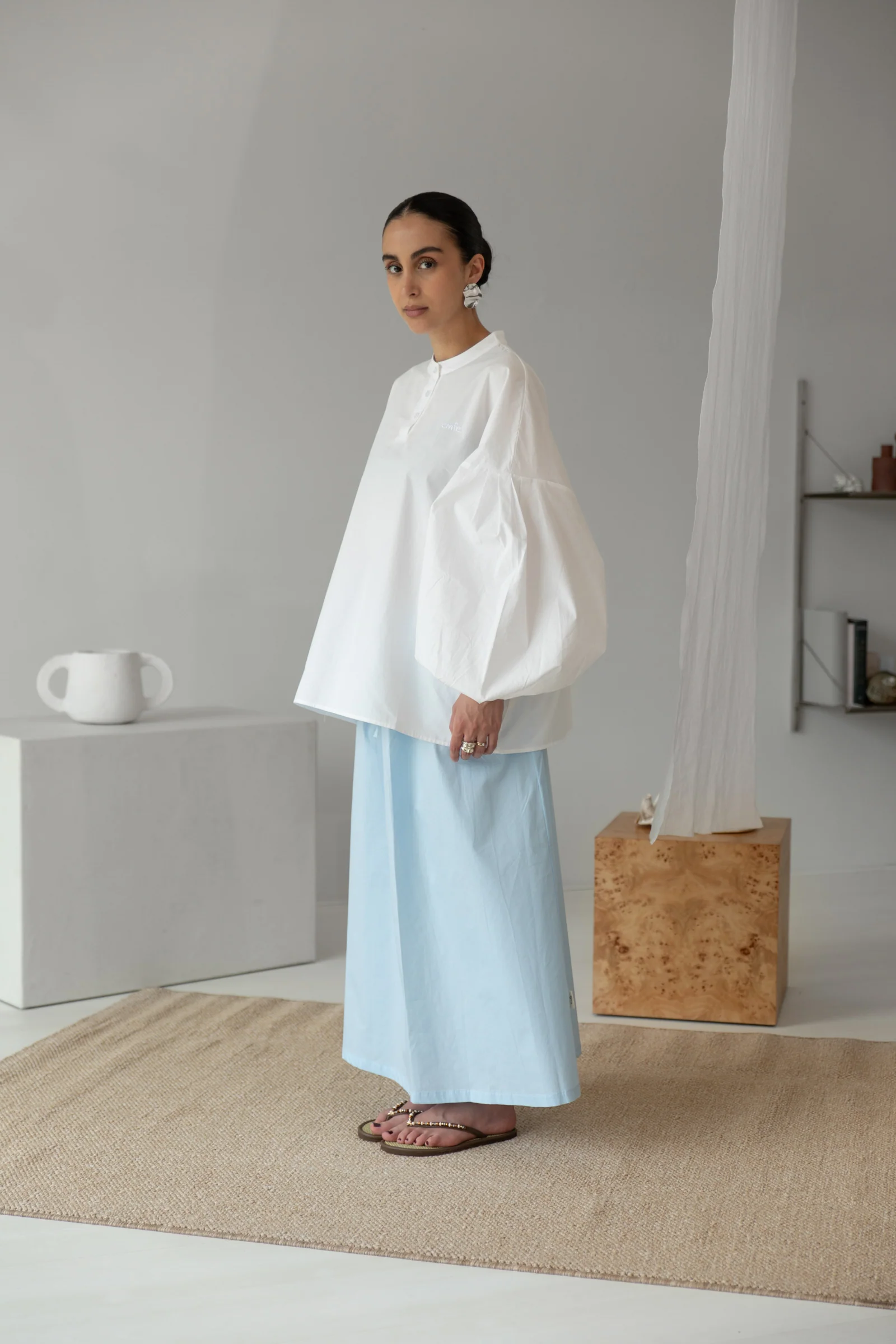 oversized shirt with balloon sleeves - white - Image 3